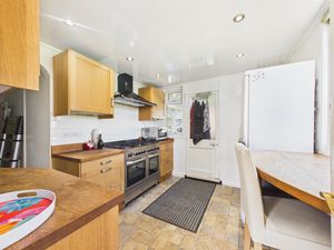 Kitchen- click for photo gallery